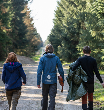 Efterskoleelever i naturen på efterskole i Jylland