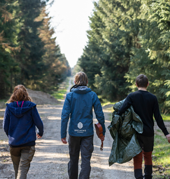 Efterskoleelever i naturen på efterskole i Jylland
